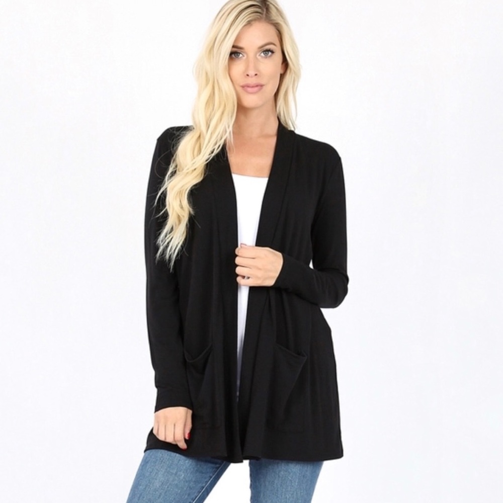 Plus size black pocket cardigan